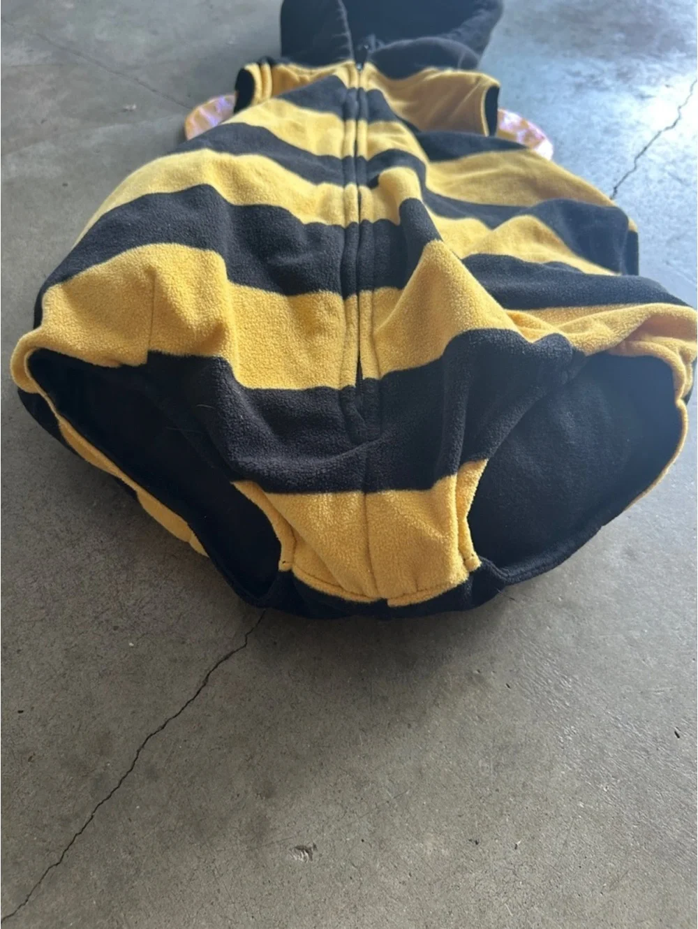 Carter’s Infant Bumblebee Zip Front One Piece Costume | Size 12 months